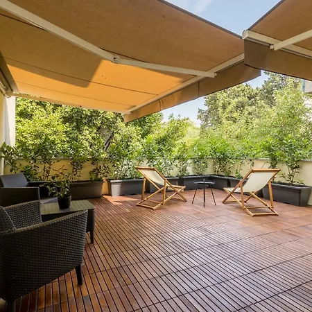 Monvi Luxury Near Bacvice And Old Town Apartment *
