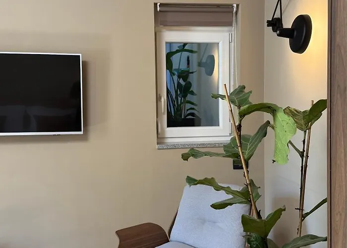 Luxury Apartment Monvi Near Bacvice Beach And Old Town